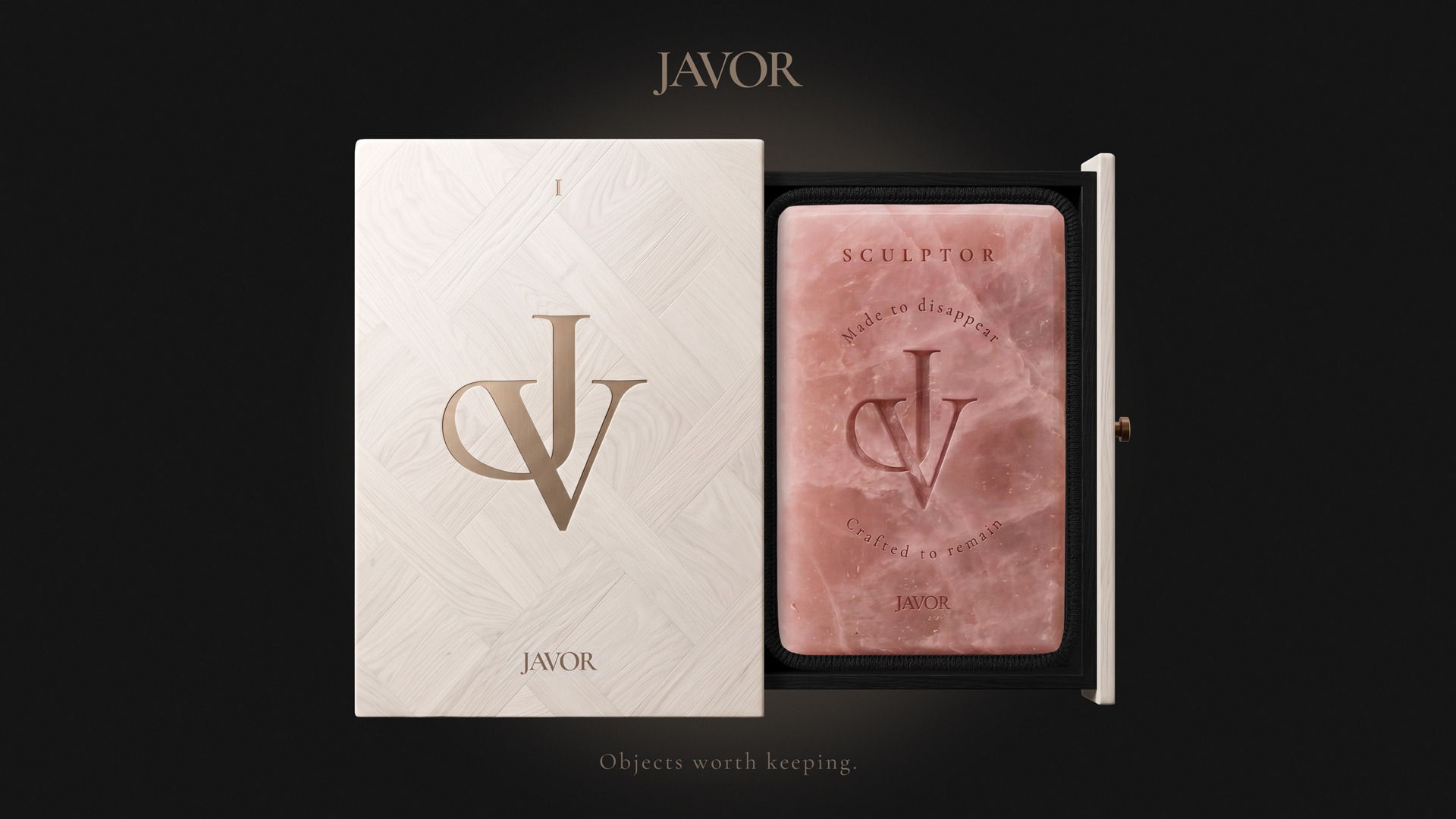 Coffret premium JAVOR ouvert avec le savon Sculptor dans son écrin