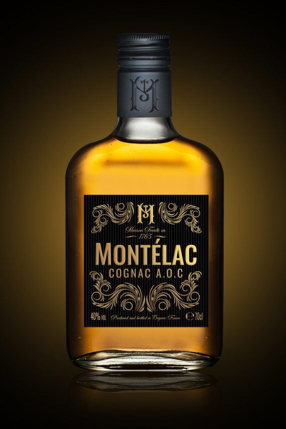 Bouteille de Cognac Montélac – design d’étiquette noir et or pour un packaging spiritueux haut de gamme