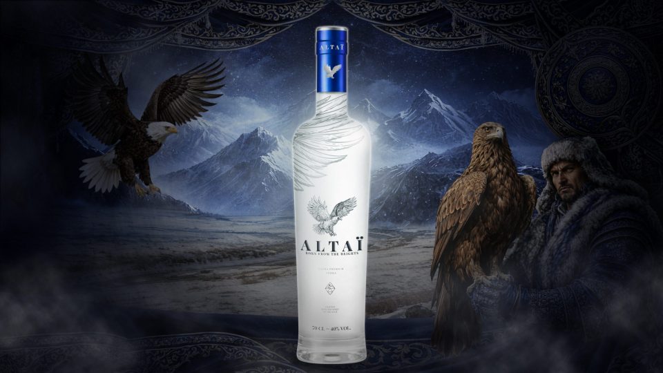 Visuel storytelling de packaging de luxe pour vodka premium Altaï avec direction artistique et univers de marque