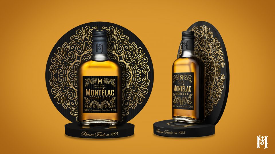 présentoir plv de comptoir pour bouteille de cognac vue de face et de profil design premium noir et or