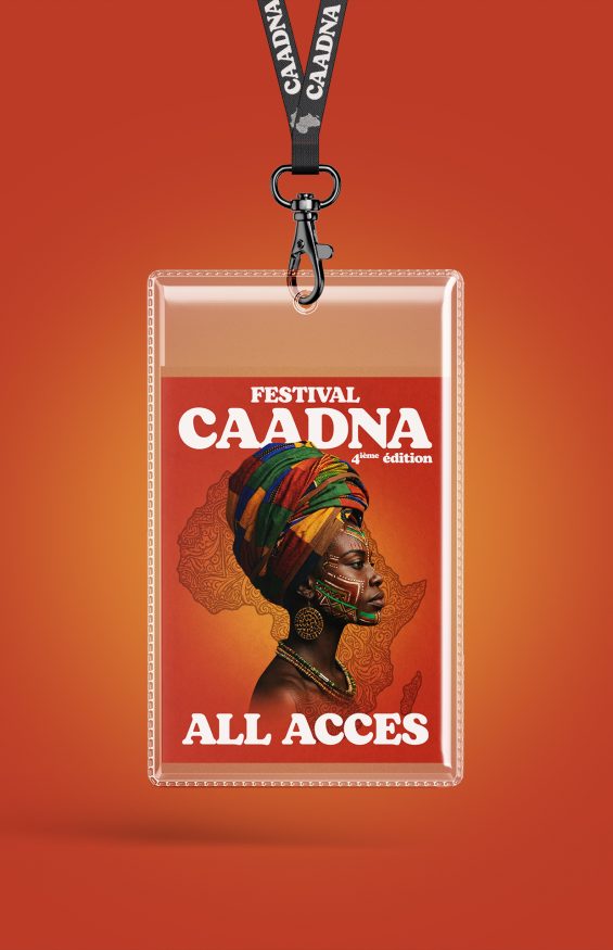 Pass All Access du Festival CAADNA conçu dans le cadre de l'identité visuelle du festival pour l'accréditation et la signalétique événementielle