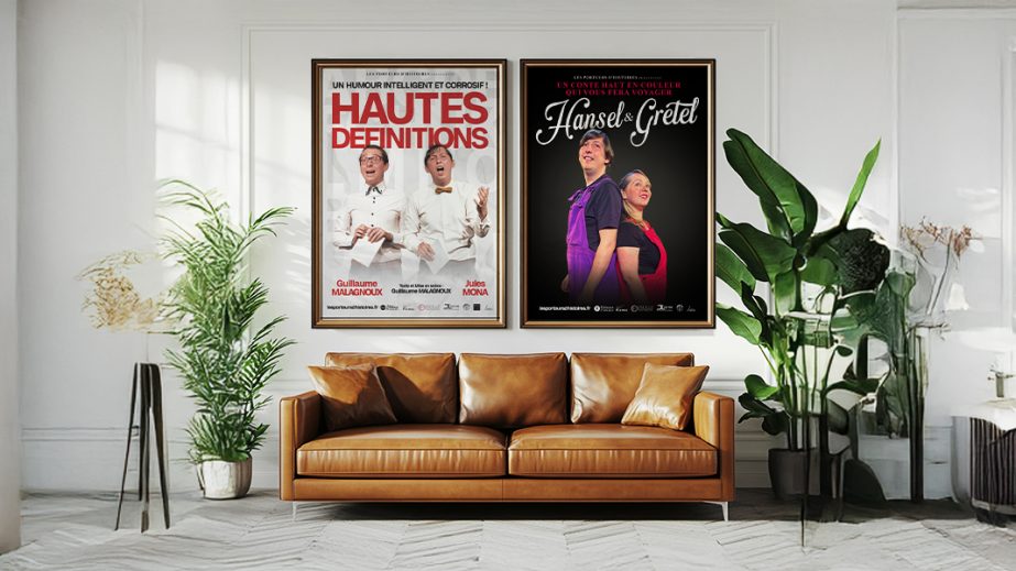 Deux affiche de théatre encadré dans un Salon