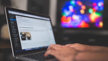 Ecran d'ordinateur affichant un WordPress