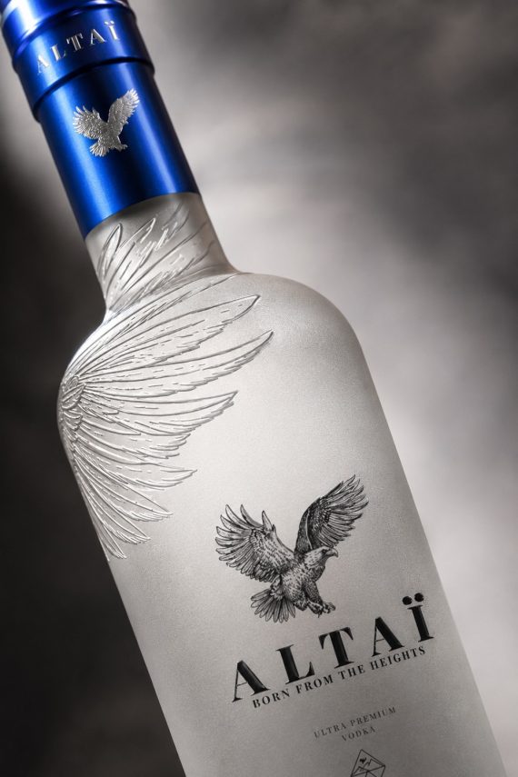 Bouteille de vodka Altai en verre dépoli gravé