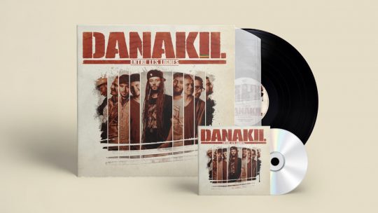 pochette-album-danakil-entre-les-lignes Pochette album Danakil Entre les lignes. Disponible en Digipack,, Vinyle et Digital